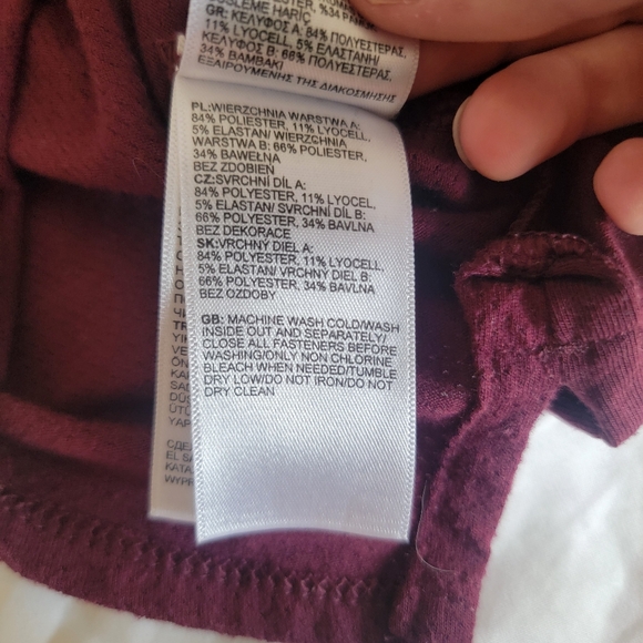 The North Face Women's Burgundy Relaxed Fit Waist Length Active Shirt Size Small - Picture 7 of 10